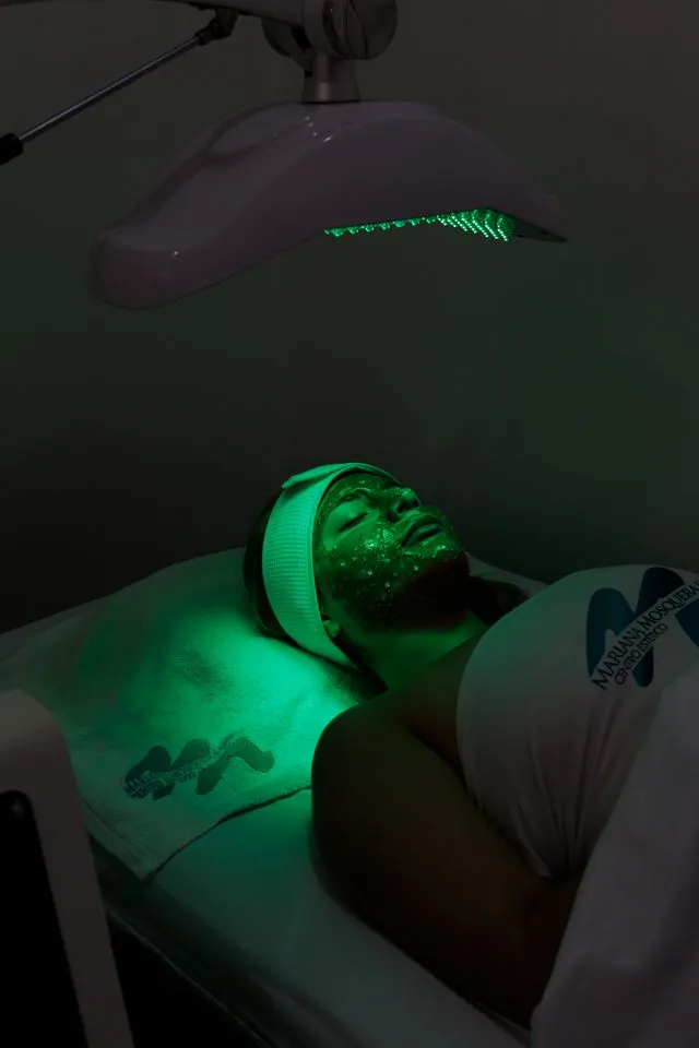 Tratamiento Facial Libre de Acné - Mariana Mosquera